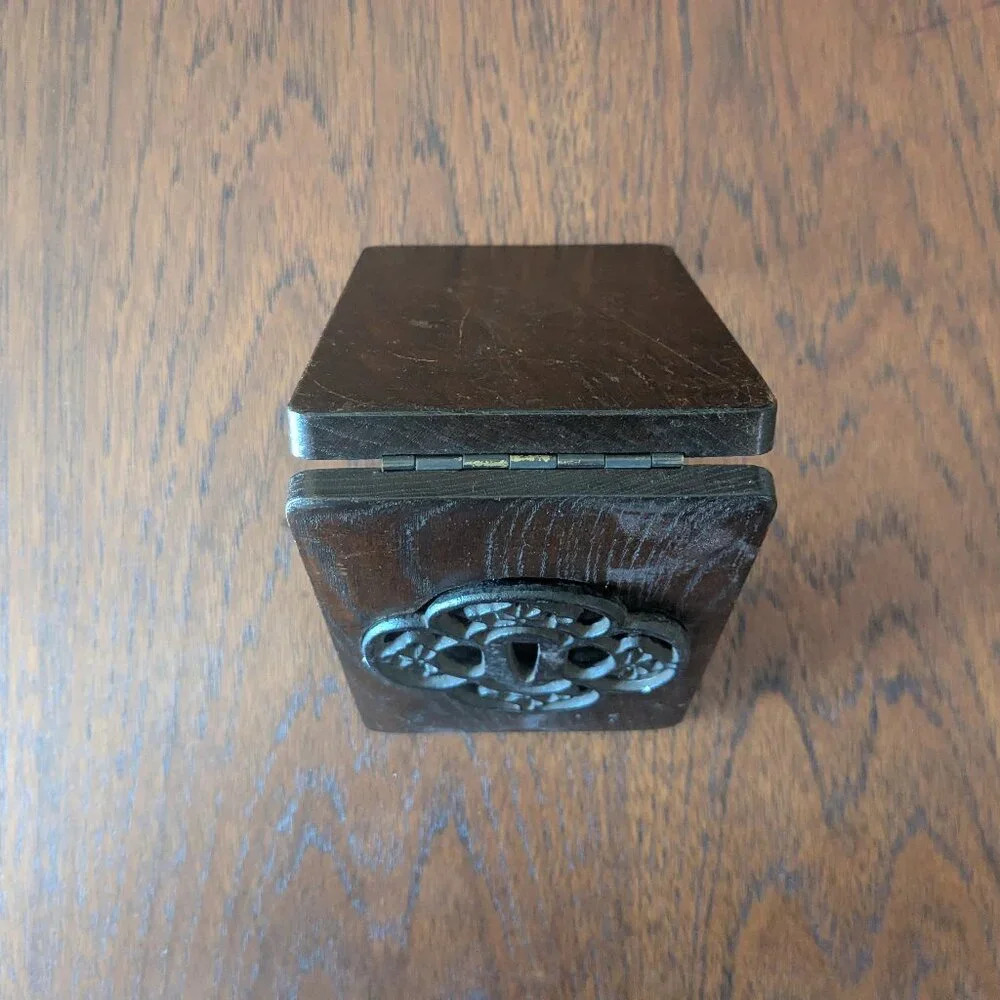 Japanese Katana Tsuba Iron Sword Guard Display Stand Box 4x6